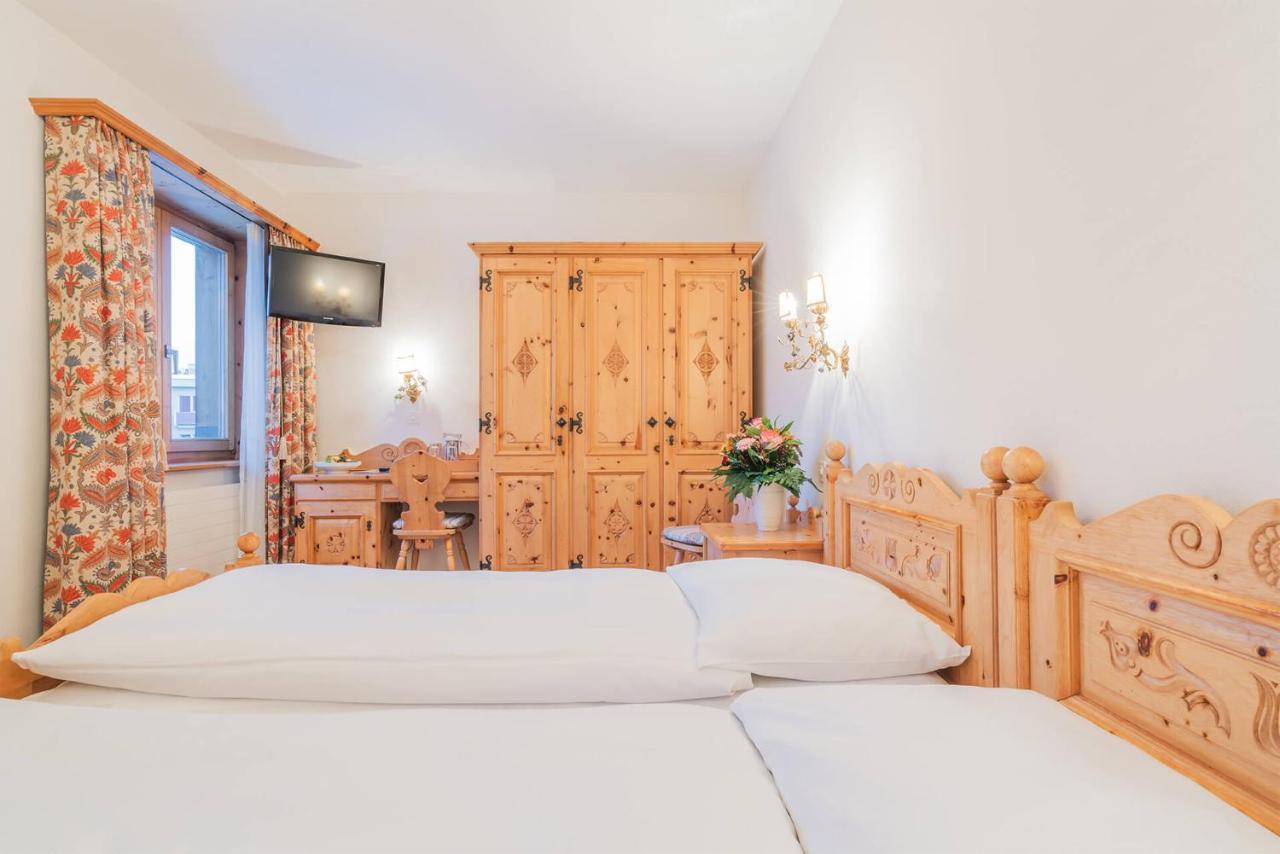 Hotel Corvatsch - Web Check-In 圣莫里茨 外观 照片